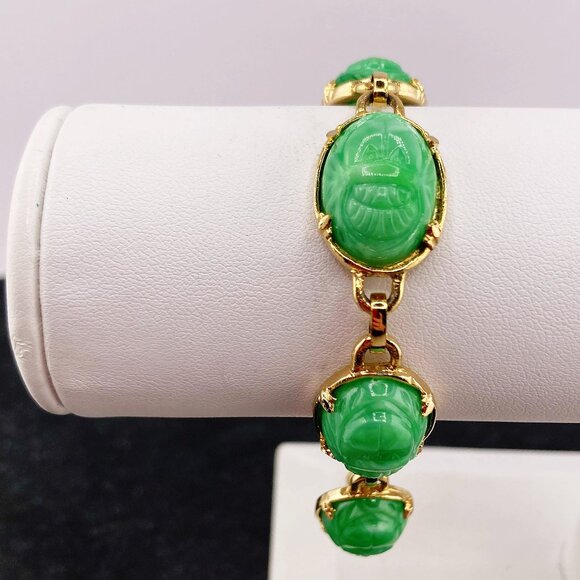 VINTAGE Gold tone metal and marbled jade green plastic scarab beetle bracelet - Picture 4 of 8